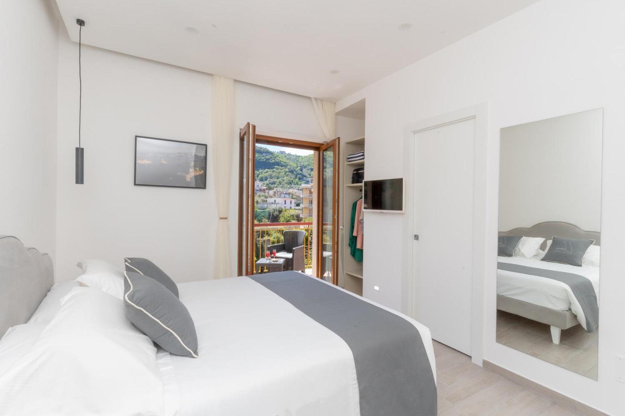 Mifra Suites Sorrento Buitenkant foto