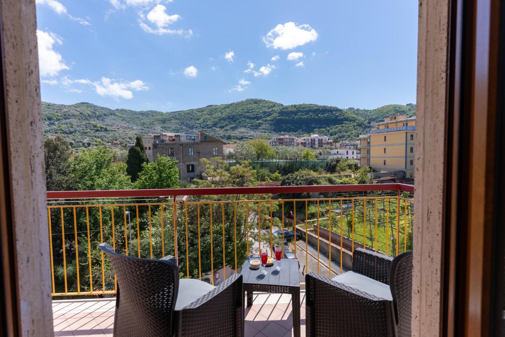 Mifra Suites Sorrento Buitenkant foto