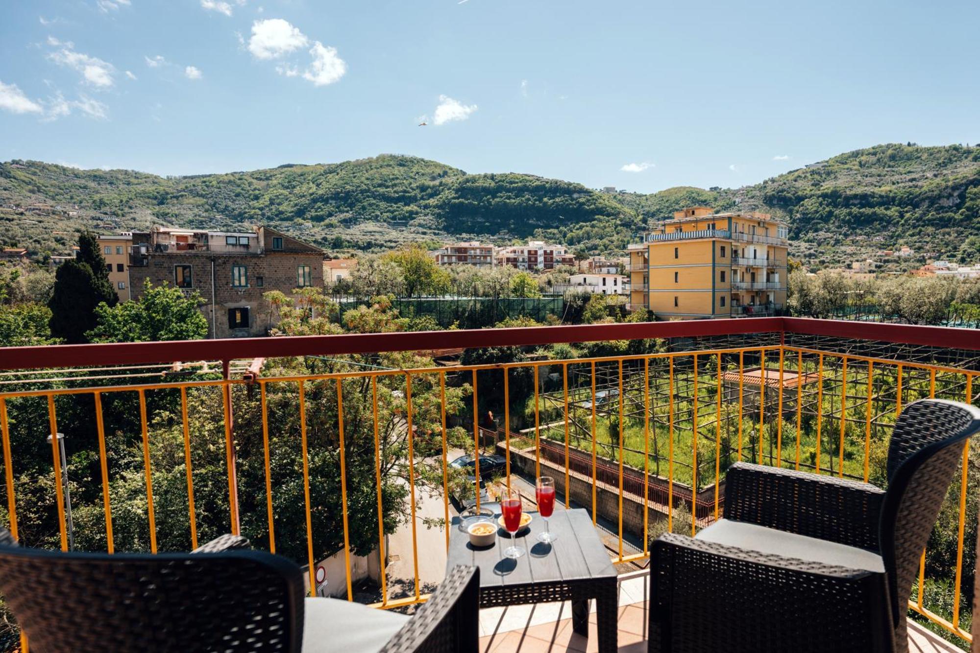 Mifra Suites Sorrento Buitenkant foto